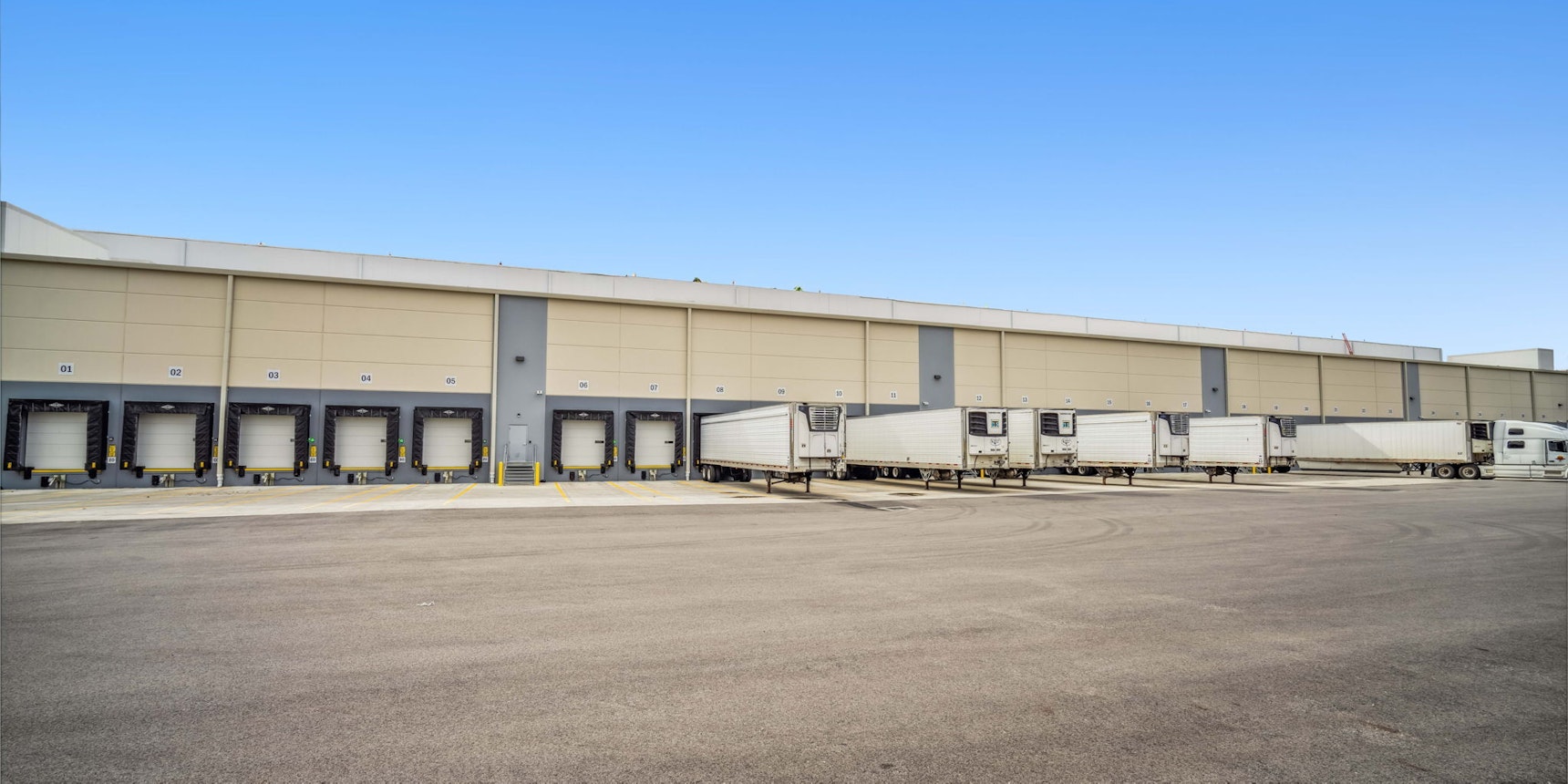 Rickenbacker Cold Storage Logistics Center Truck Ports