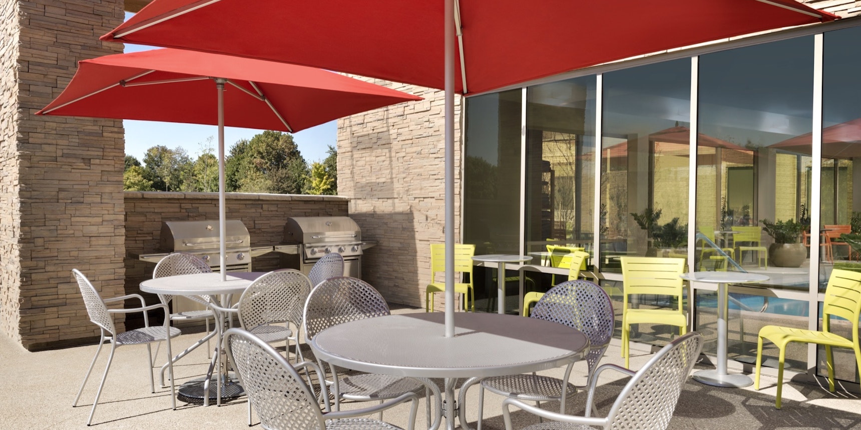 Home2 Suites by Hilton Columbus Dublin Outdoor Patio with Grills